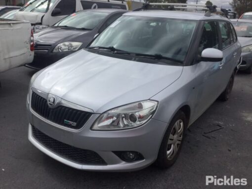 Wrecking 2014 SKODA FABIA SILVER (1217)