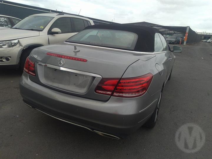 Wrecking 2014 Mercedes E Class For Used Parts MB1184 - Image 4