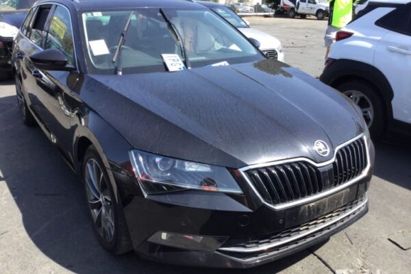 Wrecking 2019 Skoda Superb For Used Parts SK1219