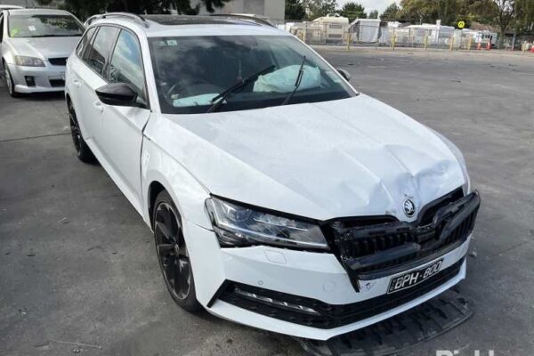 Wrecking 2021 Skoda Superb For Used Parts SK1384