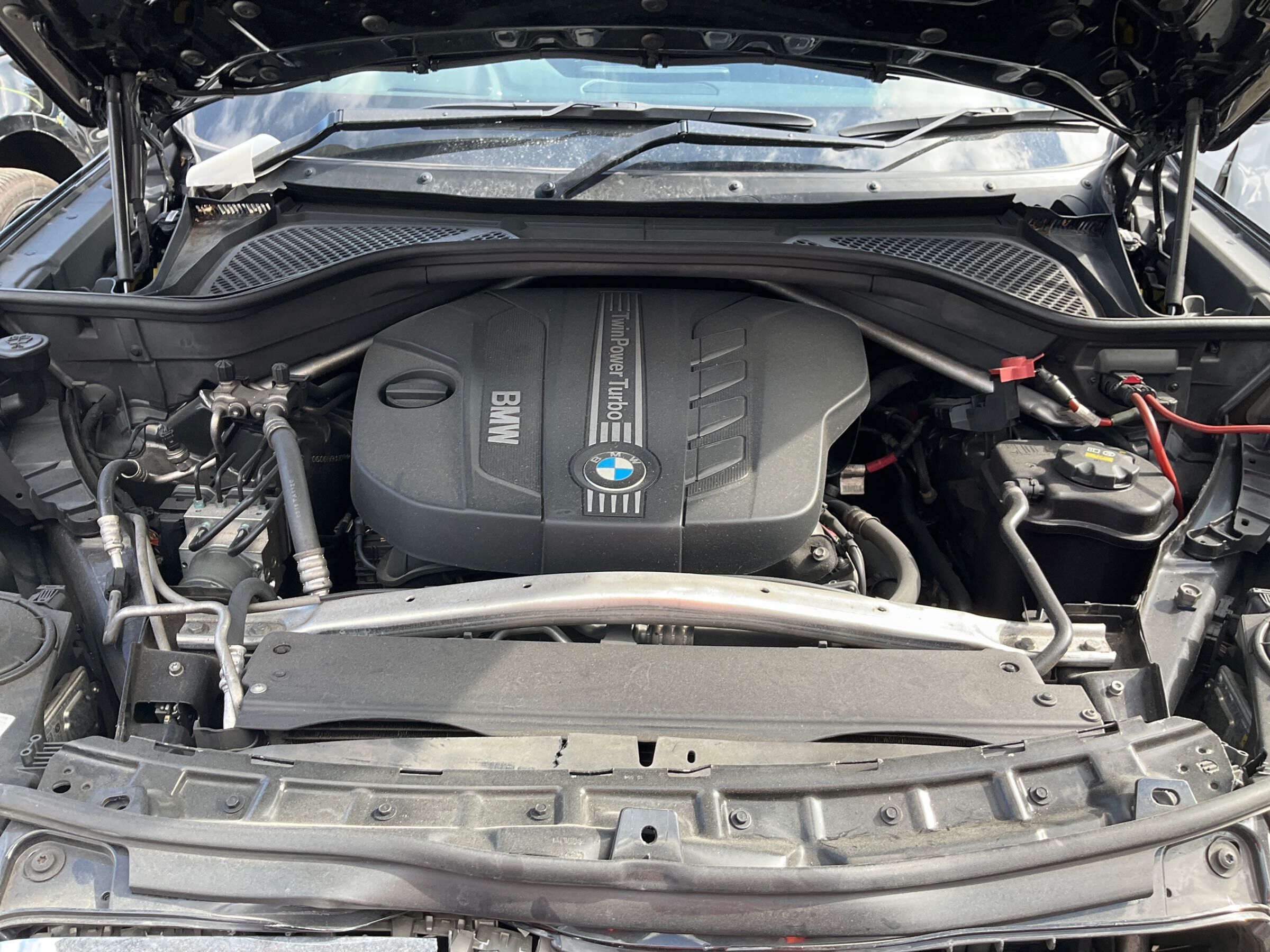 Wrecking 2015 BMW X5 For Used Parts BM1564 - Image 2