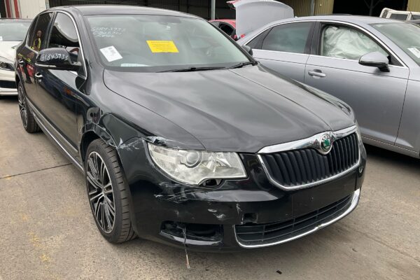 Wrecking 2013 Skoda Superb For Used Parts SK1567