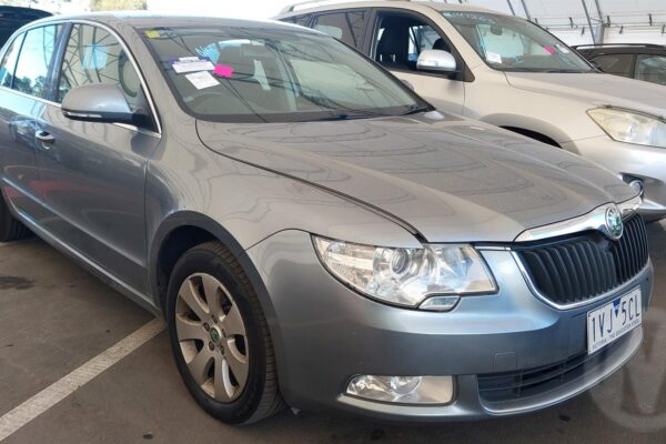 Wrecking 2013 Skoda Superb For Used Parts SK1589