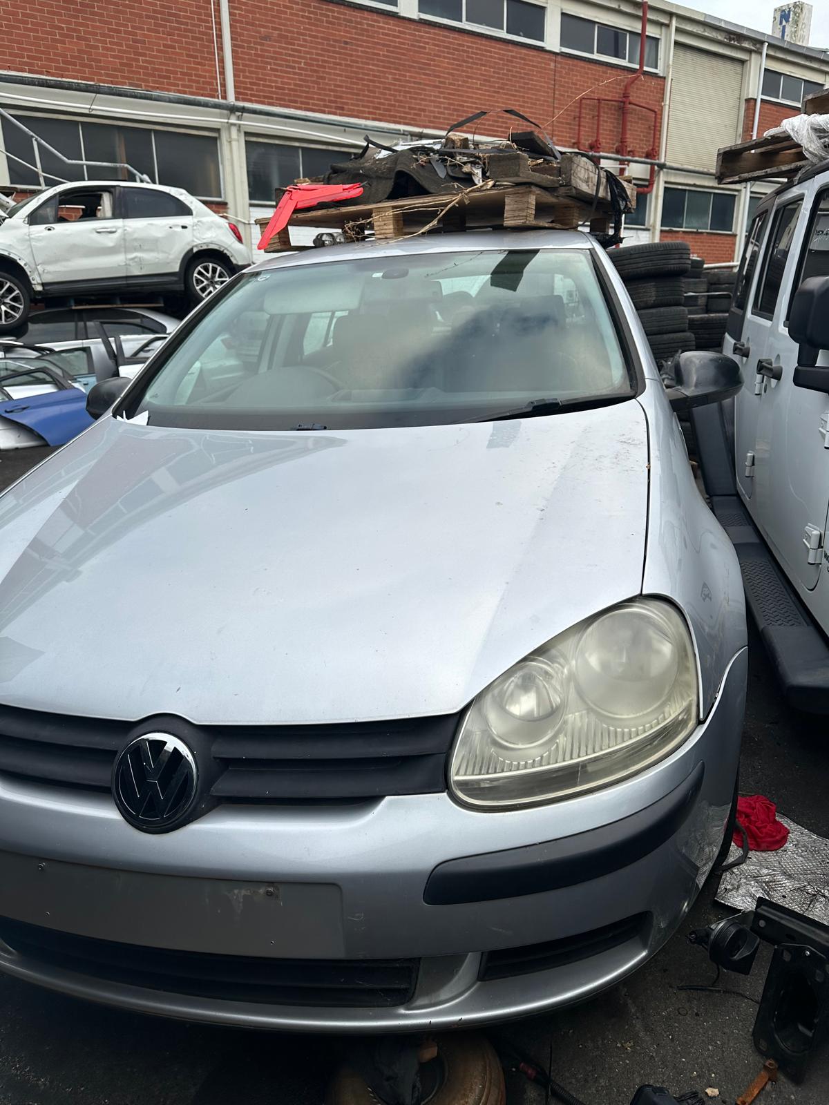 Wrecking 2005 Volkswagen Golf For Used Parts VW1591 - Image 4