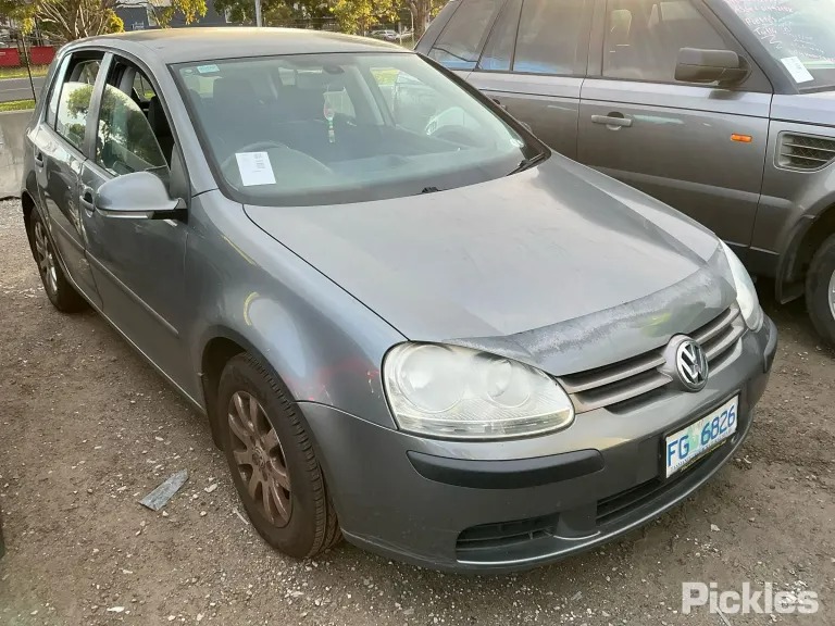 Wrecking 2005 Volkswagen Golf For Used Parts VW1619