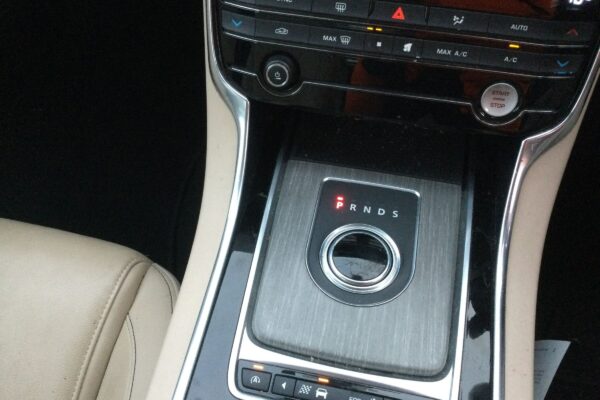 2016 JAGUAR XE Transmission (Gearbox) JG1627