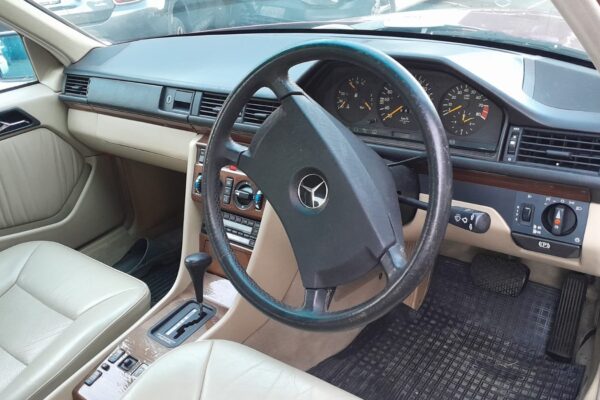 1991 MERCEDES E CLASS Transmission (Gearbox) MB1637