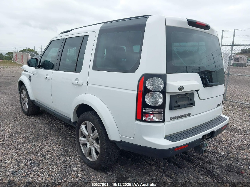 Wrecking 2015 Land Rover Discovery For Used Parts LR1739 - Image 4