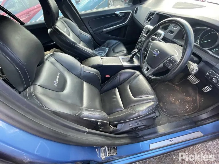 Wrecking 2014 Volvo V60 For Used Parts VO1740 - Image 5