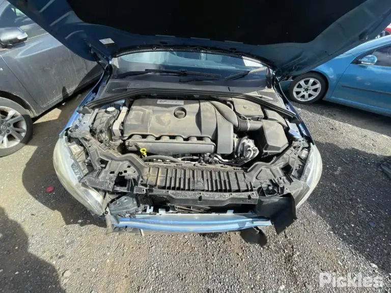 Wrecking 2014 Volvo V60 For Used Parts VO1740 - Image 4