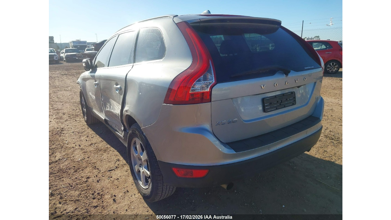 Wrecking 2013 Volvo XC60 2.0 for used parts VO1743 - Image 6