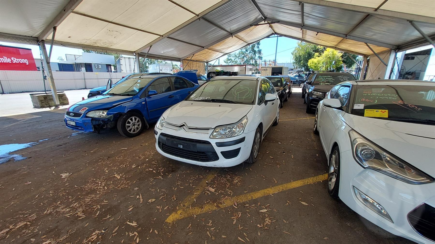 Wrecking 2010 Citroen C4 VTi for used parts CT1747 - Image 2