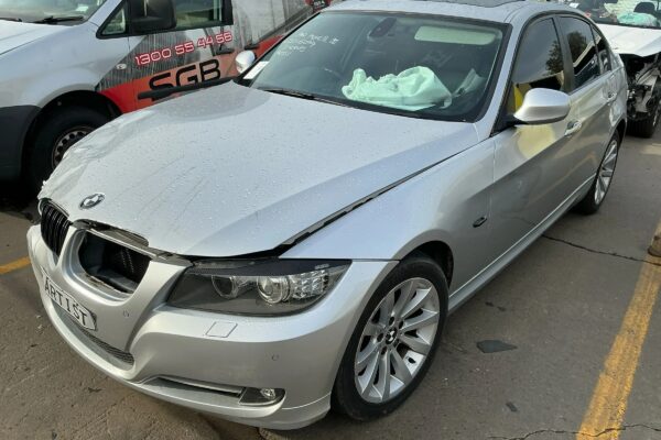 Wrecking 2011 BMW 3 Series 320d for used parts BM1749